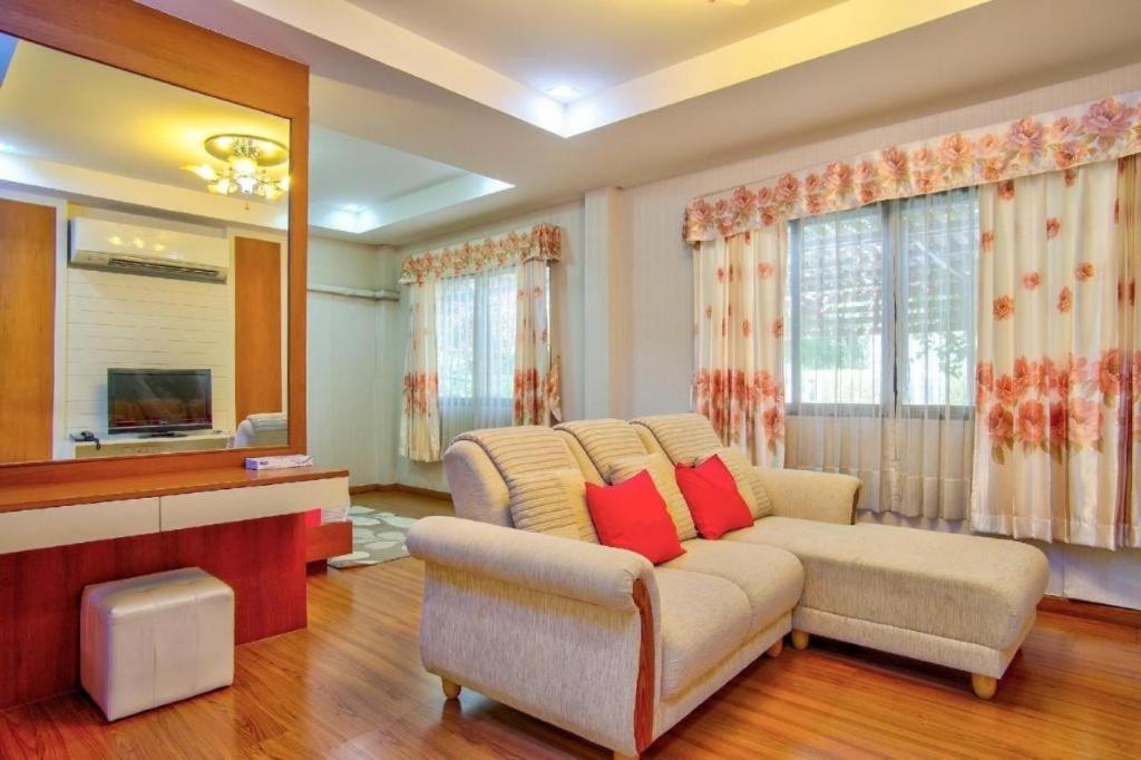 Thaiasia Goldensea Resort Ayutthaya Eksteriør billede