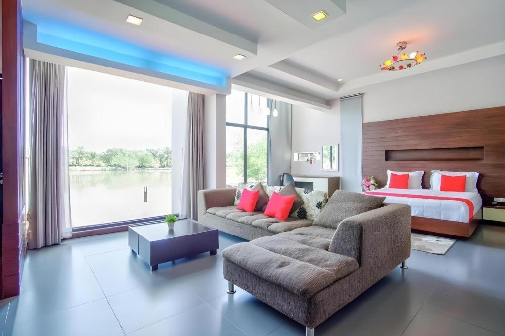 Thaiasia Goldensea Resort Ayutthaya Eksteriør billede