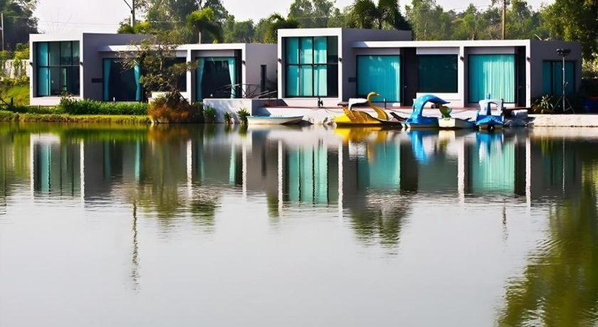 Thaiasia Goldensea Resort Ayutthaya Eksteriør billede