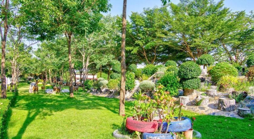 Thaiasia Goldensea Resort Ayutthaya Eksteriør billede